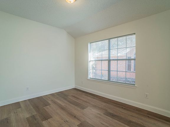 4th image of 1612 Niagara Blvd