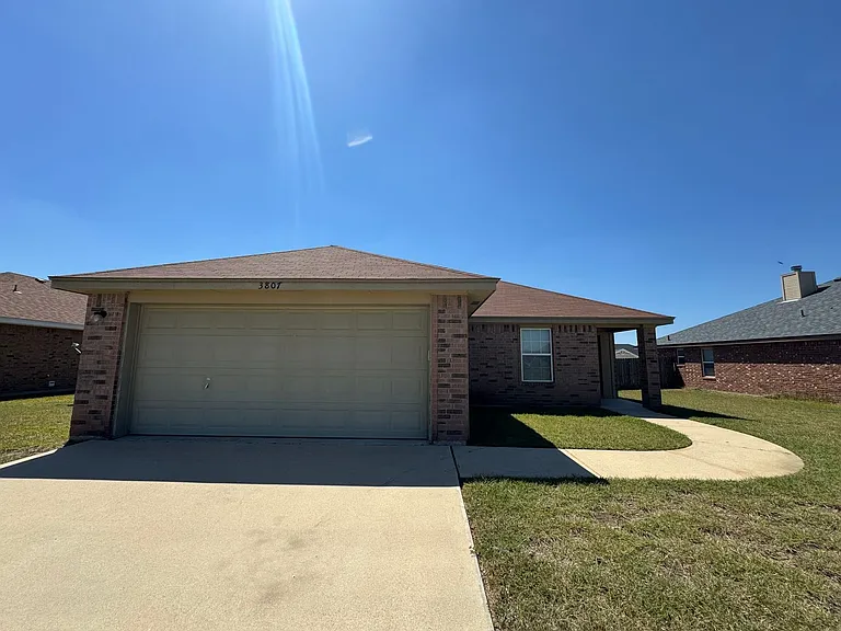 3807 Ida Dr — Photo 3