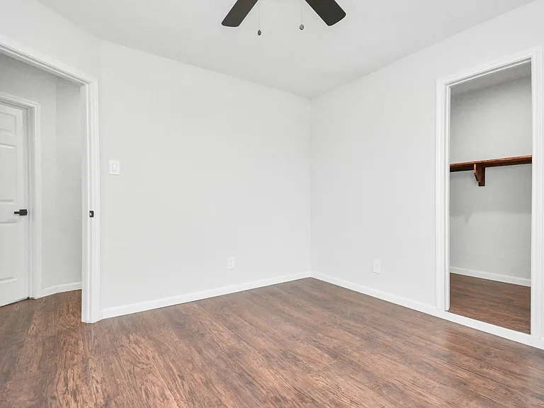 262 1/2 De Boll St — Photo 12