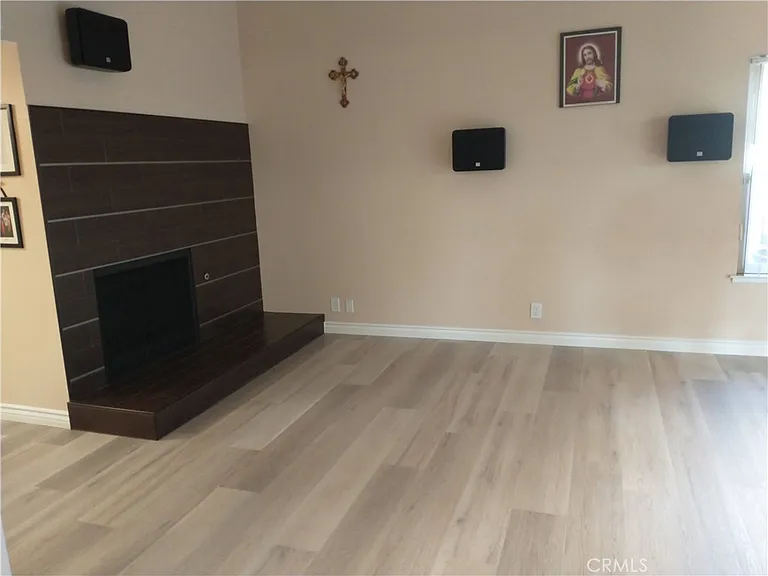 2032 Penngrove St — Photo 9