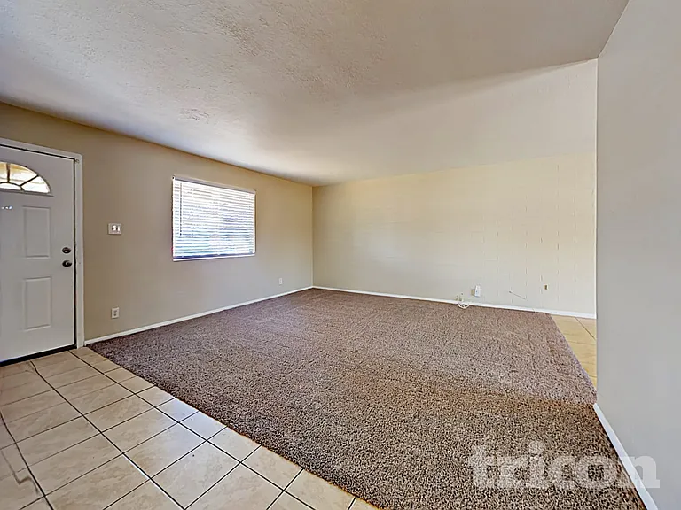 5024 W Krall St — Photo 4