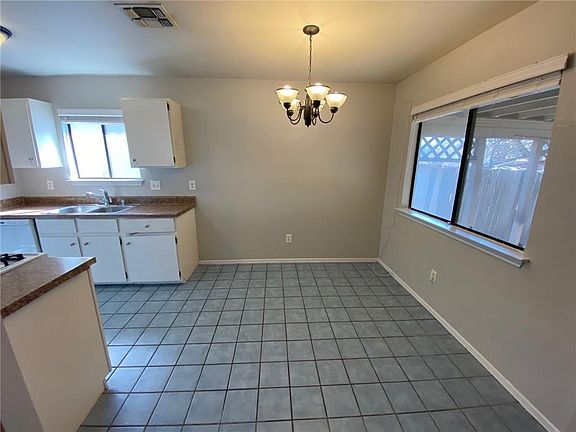 4th image of 1301 Dominique Dr