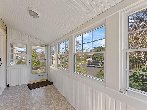 3rd image of 11 Mercer Ave