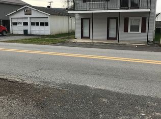 166 7th St, Rainelle, WV 25962