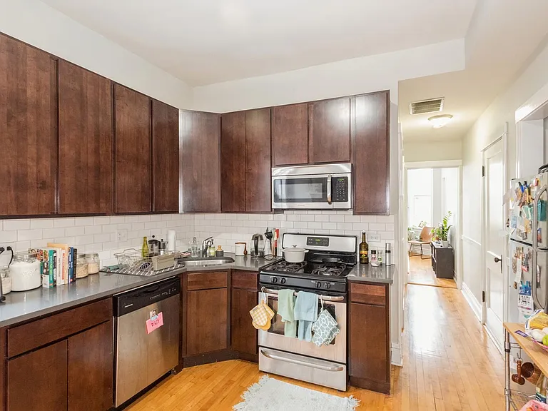 845 N Leavitt St #3F — Photo 4