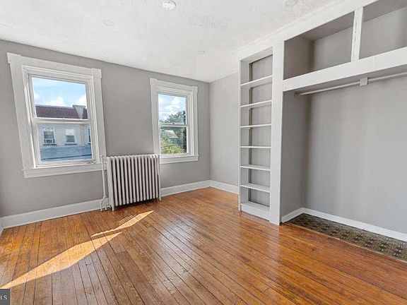 5th image of 2910 Markley Ave