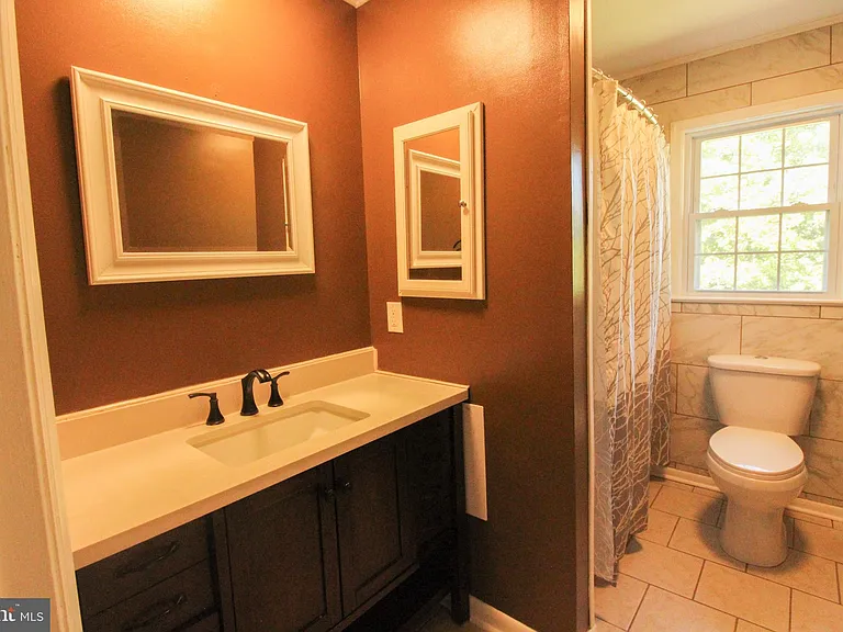 11 Hickory Ln — Photo 38