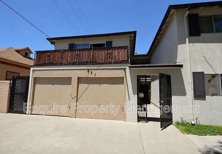 421 W 1st St #B — Photo 2