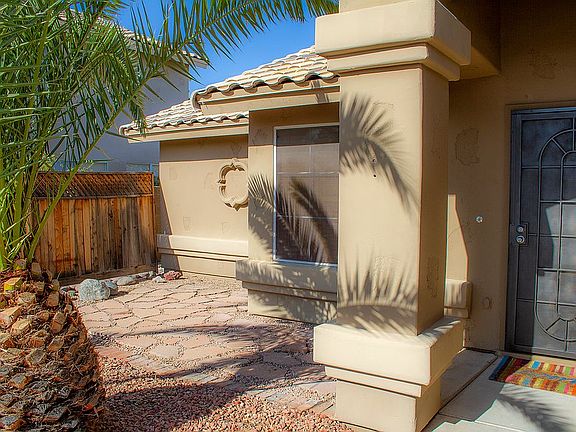 2nd image of 3530 N Arabella