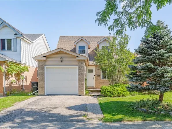34 Camrose Ct, Kitchener, ON N2M 5J5
