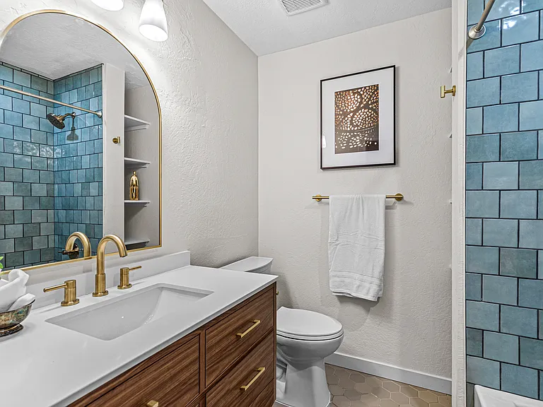 810 Glendale Ave — Photo 9
