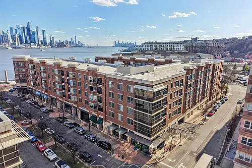 22 Avenue At Port Imperial Photo 1