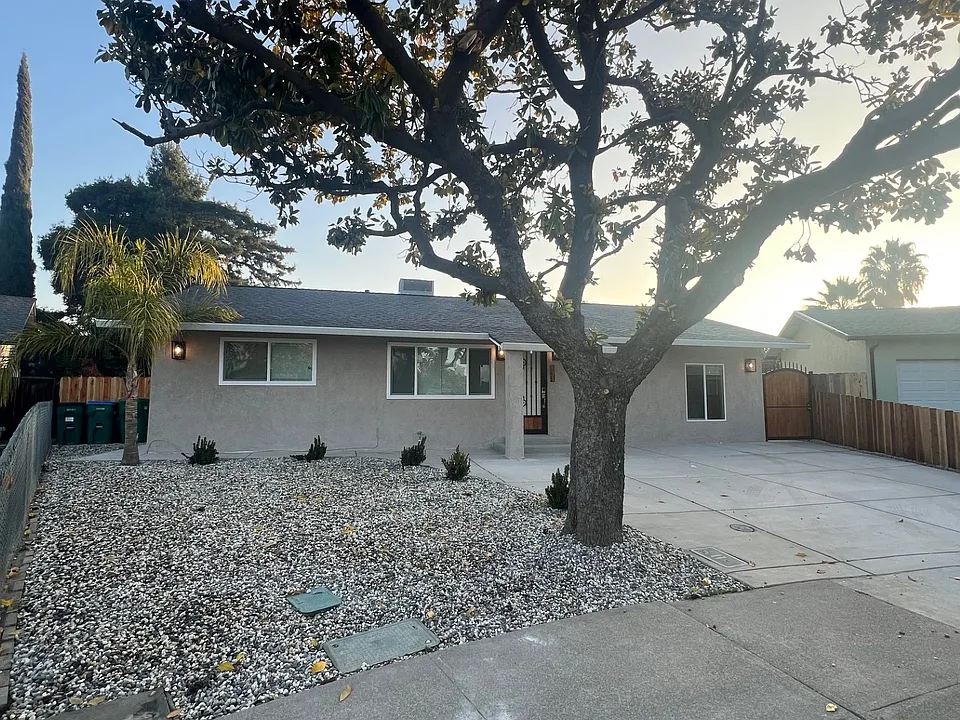 731 Kermit Ct