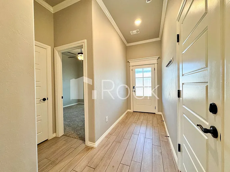 19113 Grove Pkwy — Photo 45