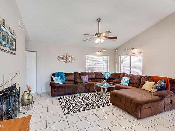 5th image of 806 W Oraibi Dr
