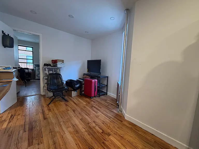 235 W 18th St #5RE — Photo 7