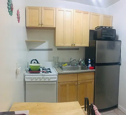 Rented by Charles Coutinho LLC | media 13