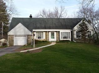 14 Valley View Rd, Poughkeepsie, NY 12603