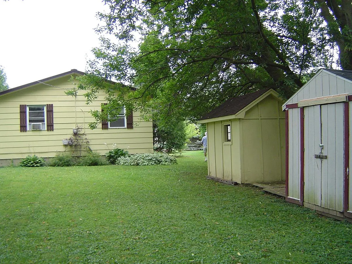 1 bed, 800 sqft, $1,075 — Photo 2