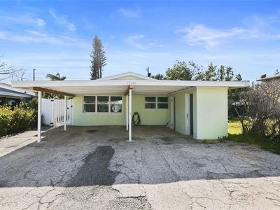 13248 4th St E, Madeira Beach, FL, 33708