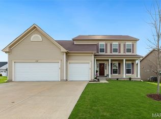 102 Carlton Point Dr, Wentzville, MO