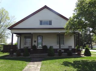 511 W Main St, Carmi, IL 62821