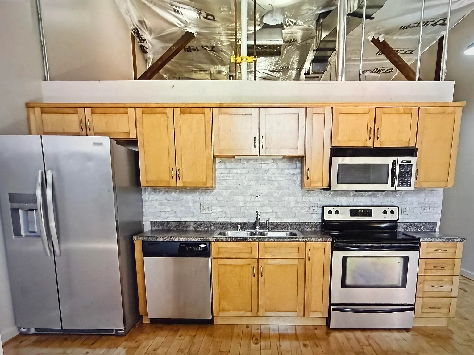 2 bed, 2.0 bath, 990 sqft, $2,000 — Photo 3