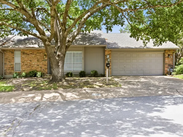 9621 Summerhill Ln, Dallas, TX 75238