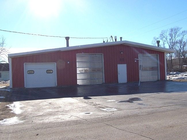 2nd image of 311 Warah St