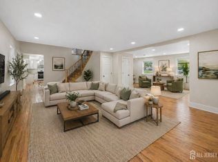 77 Greenbrook Rd, Middlesex, NJ 08846