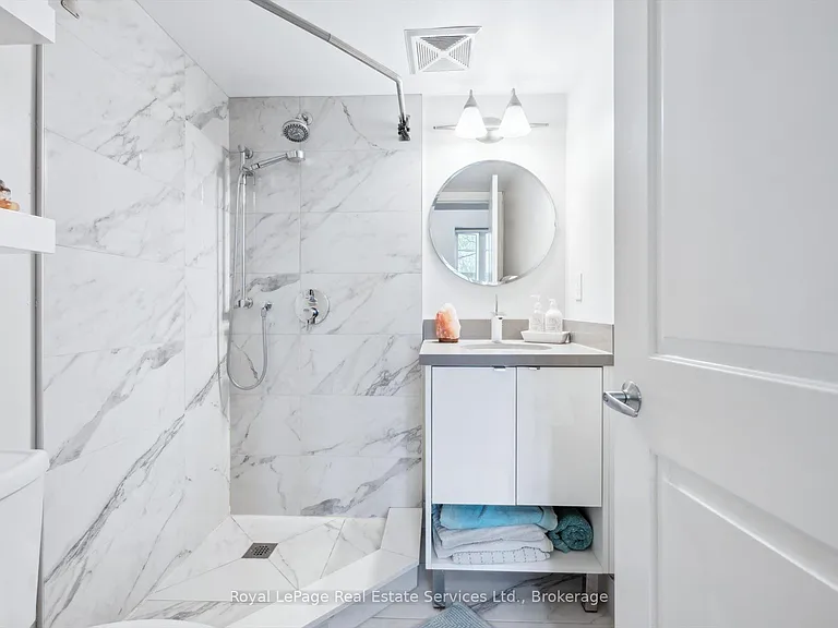 459 Kerr St #106 — Photo 12