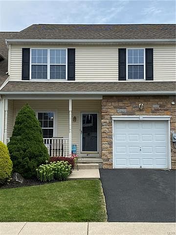 1st image of 41 Cobblestone Dr