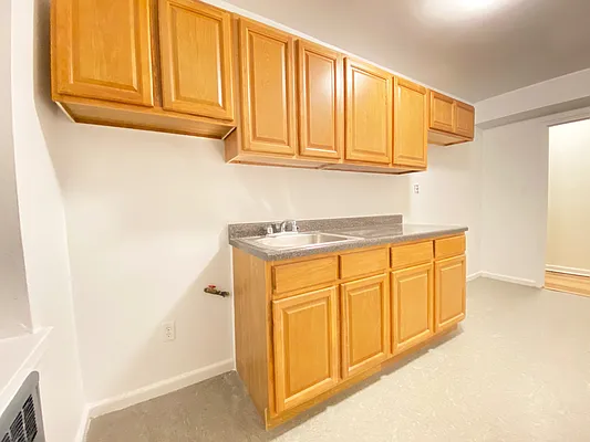 Rented by Queens Apartments Realty LLC | media 11