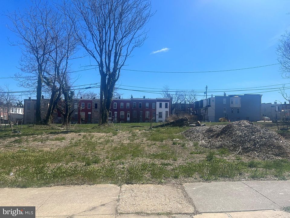 2nd image of 1711 N Montford Ave