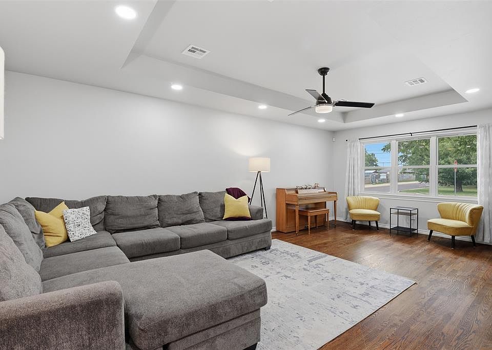 1st image of 1444 SW 52nd St