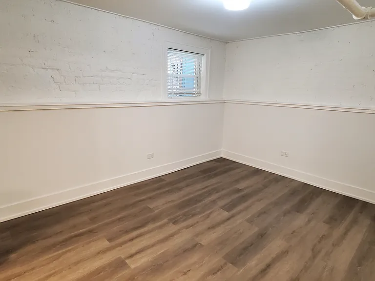 2226 W Argyle St #G — Photo 13
