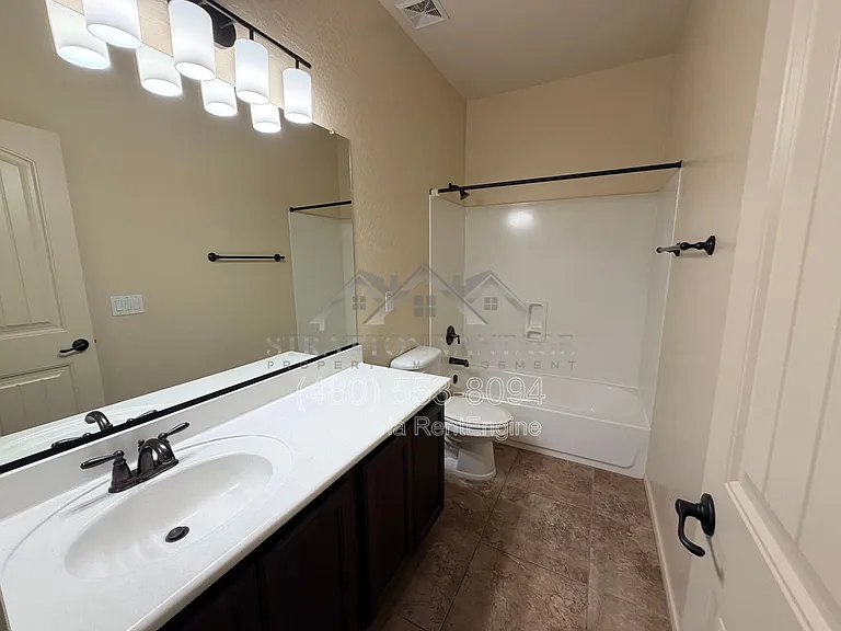4467 E Remington Dr — Photo 19