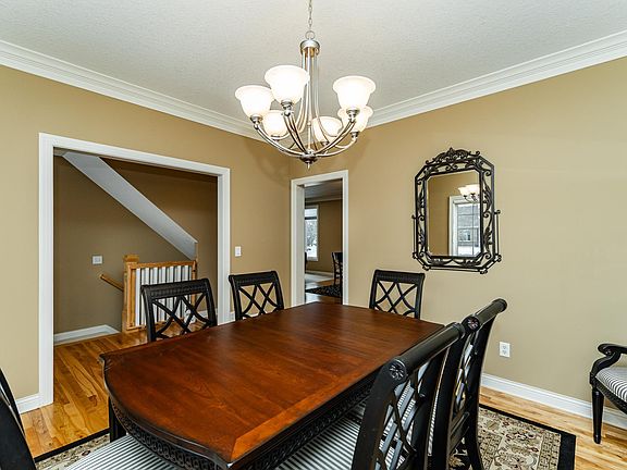 4th image of 2053 Century View Ln NE