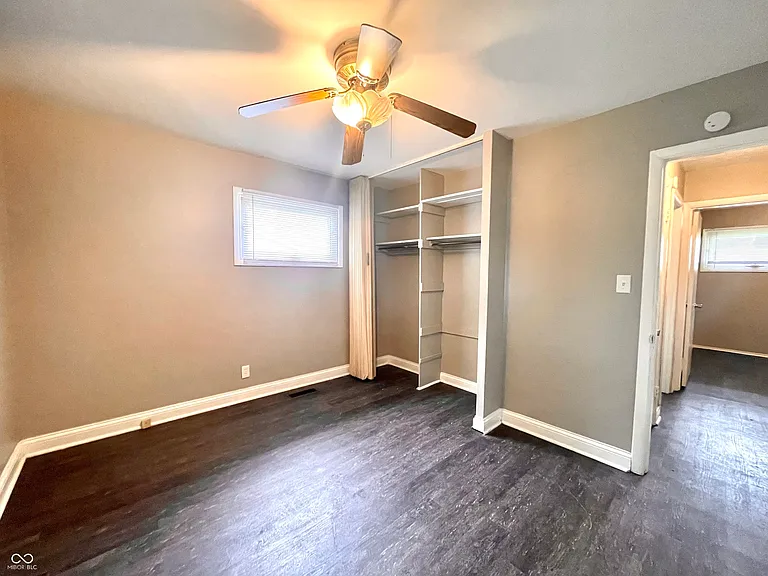 110 N Tyrone Dr — Photo 15