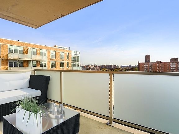 4th image of 180 Myrtle Ave #10L