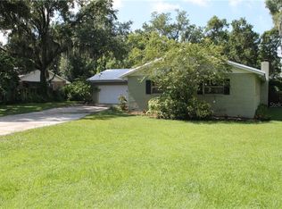 335 Fern Cliff Ave, Temple Terrace, FL 33617
