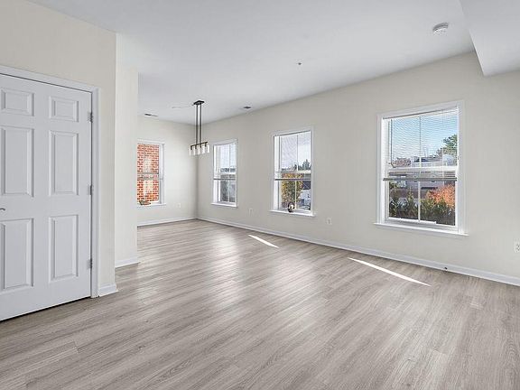 5th image of 3542 Worthington Blvd #301