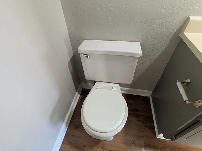Torrance Apartment — Photo 19