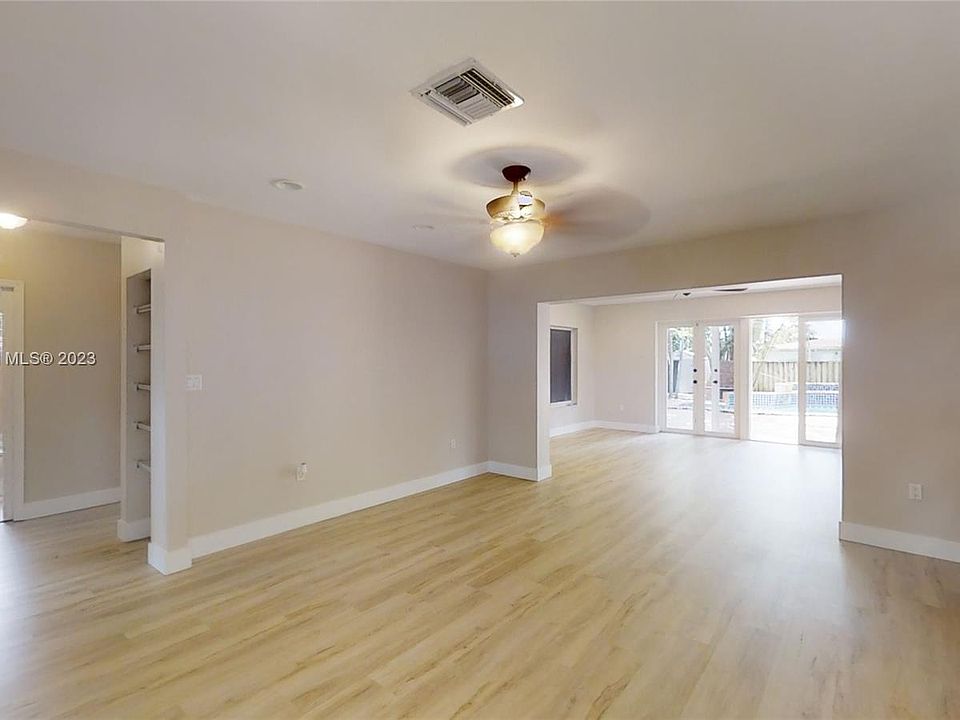 550 NE 174th St, North Miami Beach, FL 33162 | Zillow