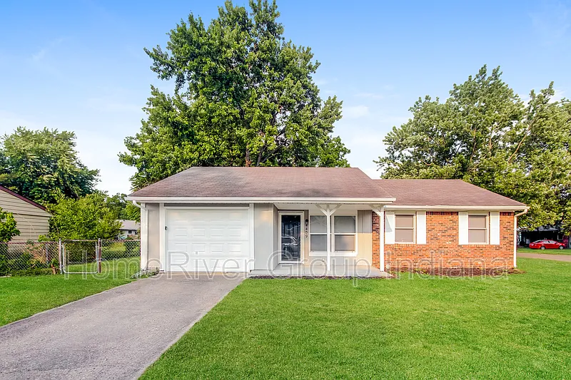 4409 Aristocrat Ln photo 1