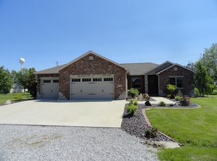 598 W Elm St, Aviston, IL 62216