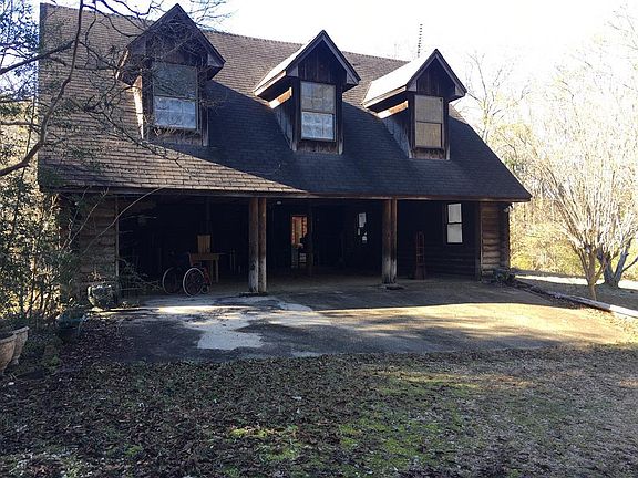 2nd image of 400 River Road Dr SE