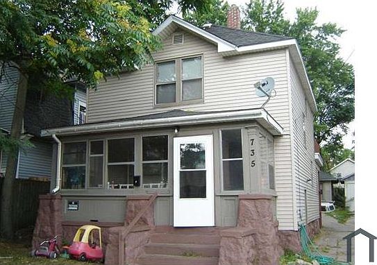 1st image of 735 Martin Luther King Jr St SE