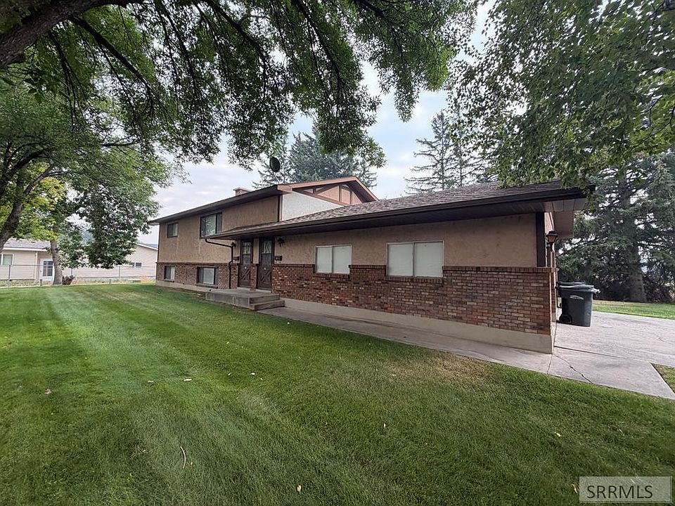 1st image of 801-803 S Skyline Dr