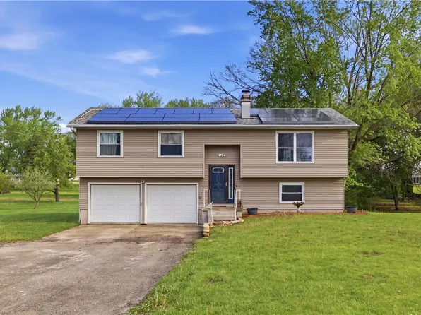 312 W Hickory Point Rd, Forsyth, IL 62535